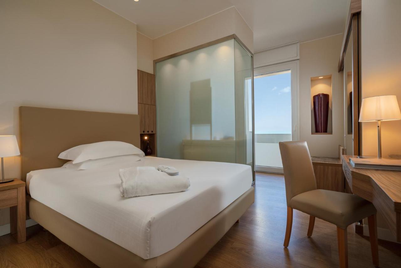 National Hotel Rimini Kültér fotó