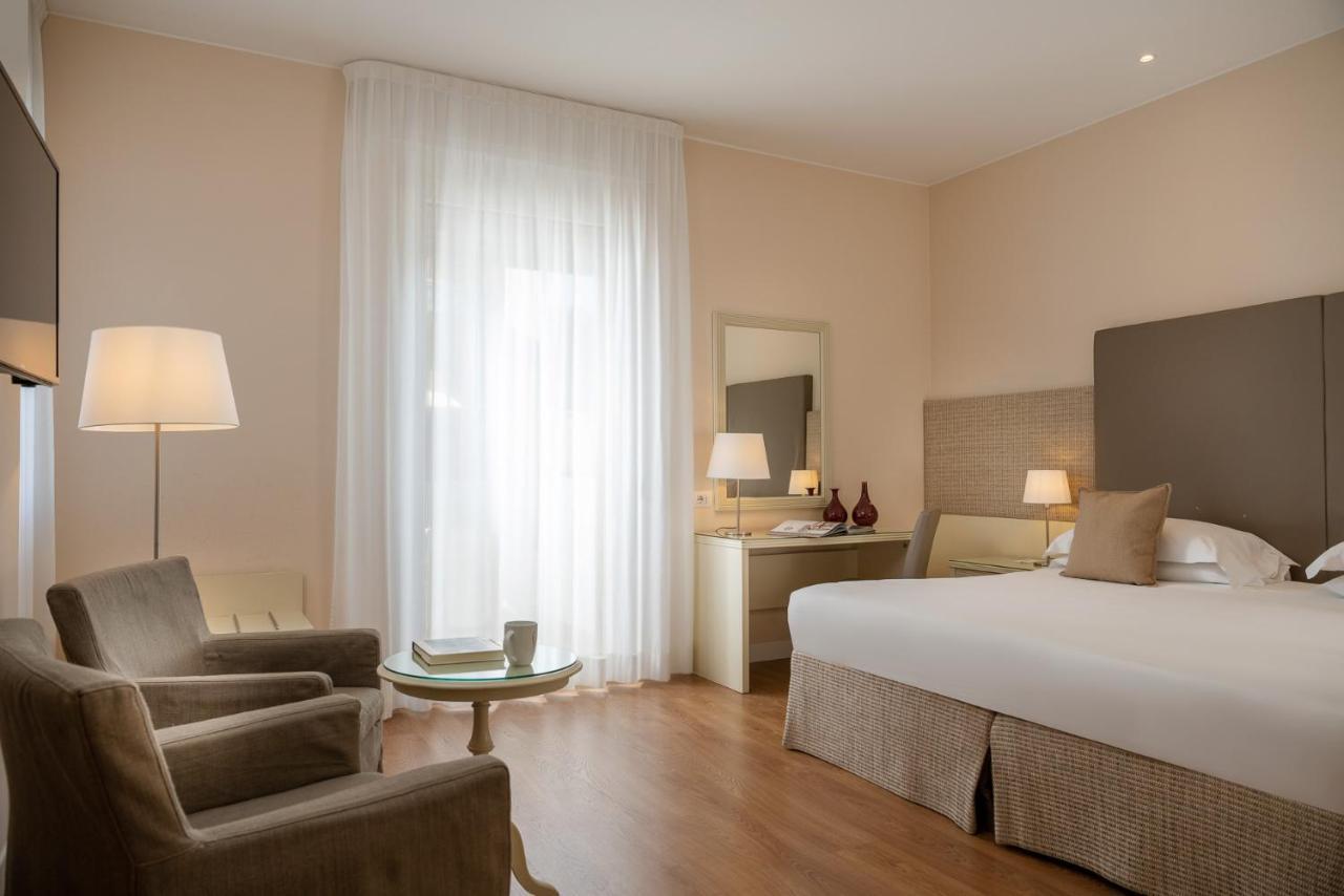 National Hotel Rimini Kültér fotó